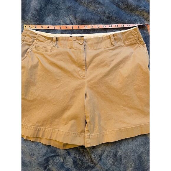 Talbots Women's Khaki Chino Shorts Size 16 Casual Summer Wear - Picture 1 of 10
